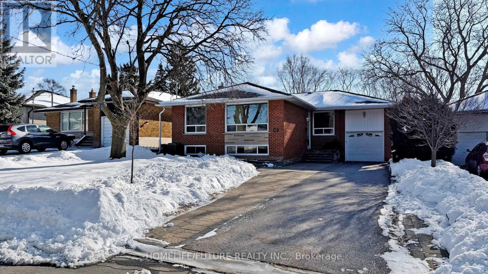 47 Woodthorpe Road, Toronto, Ontario  M4A 1S6 - Photo 2 - C12711560