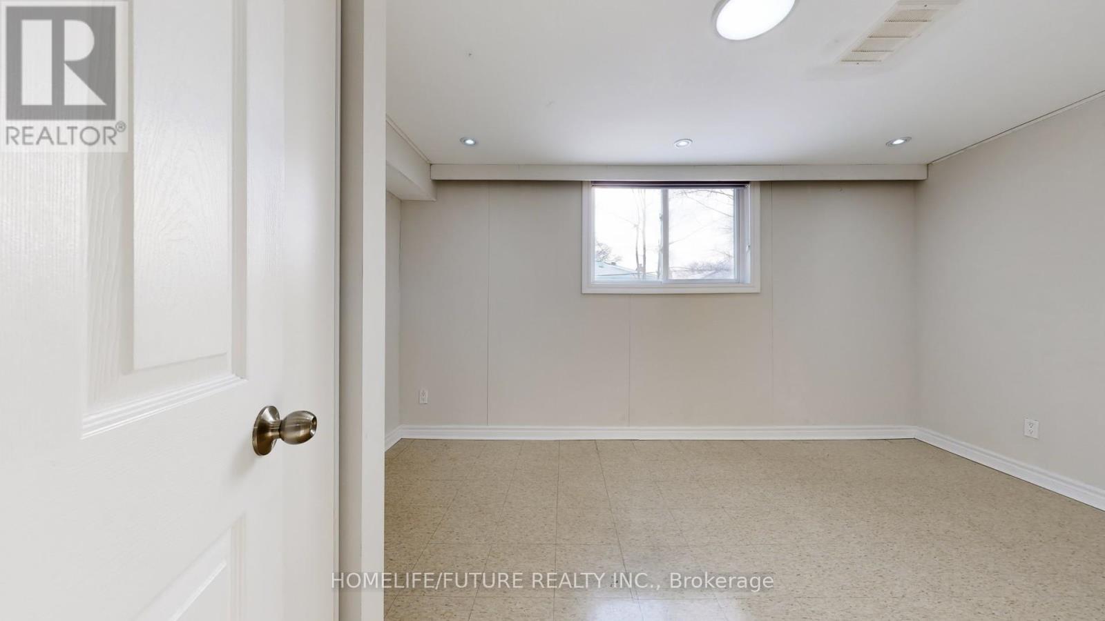 47 Woodthorpe Road, Toronto, Ontario  M4A 1S6 - Photo 41 - C12711560