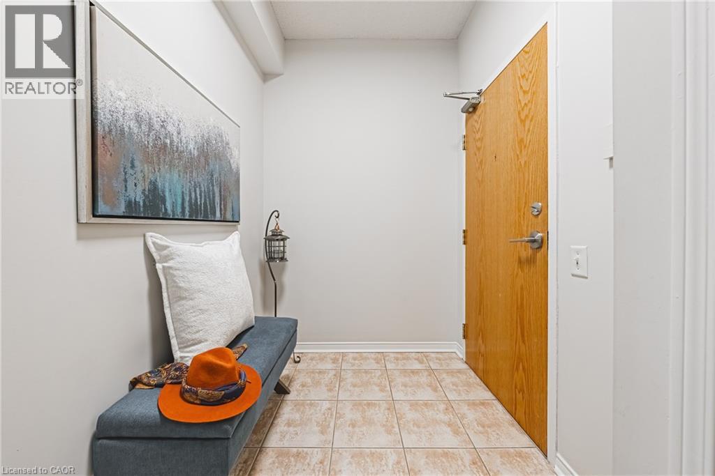 2075 Amherst Heights Drive Unit# 103, Burlington, Ontario  L7P 5B8 - Photo 4 - 40796800