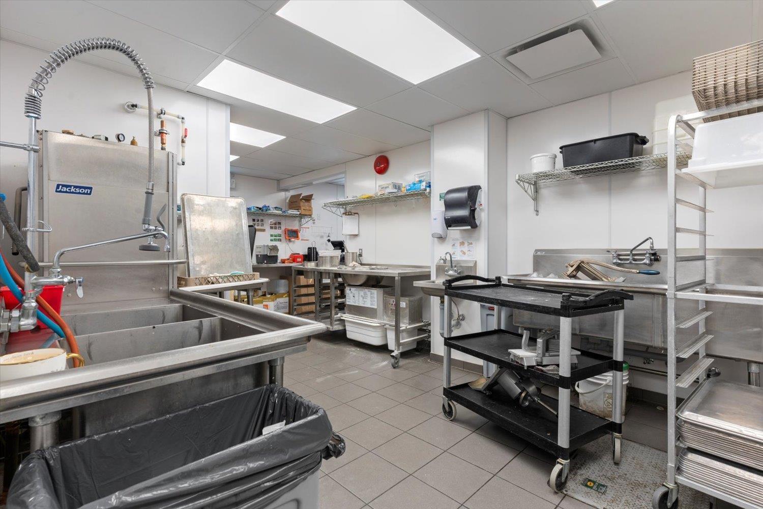 32260 South Fraser Way, Abbotsford, British Columbia  V2T 1W9 - Photo 10 - C8075295