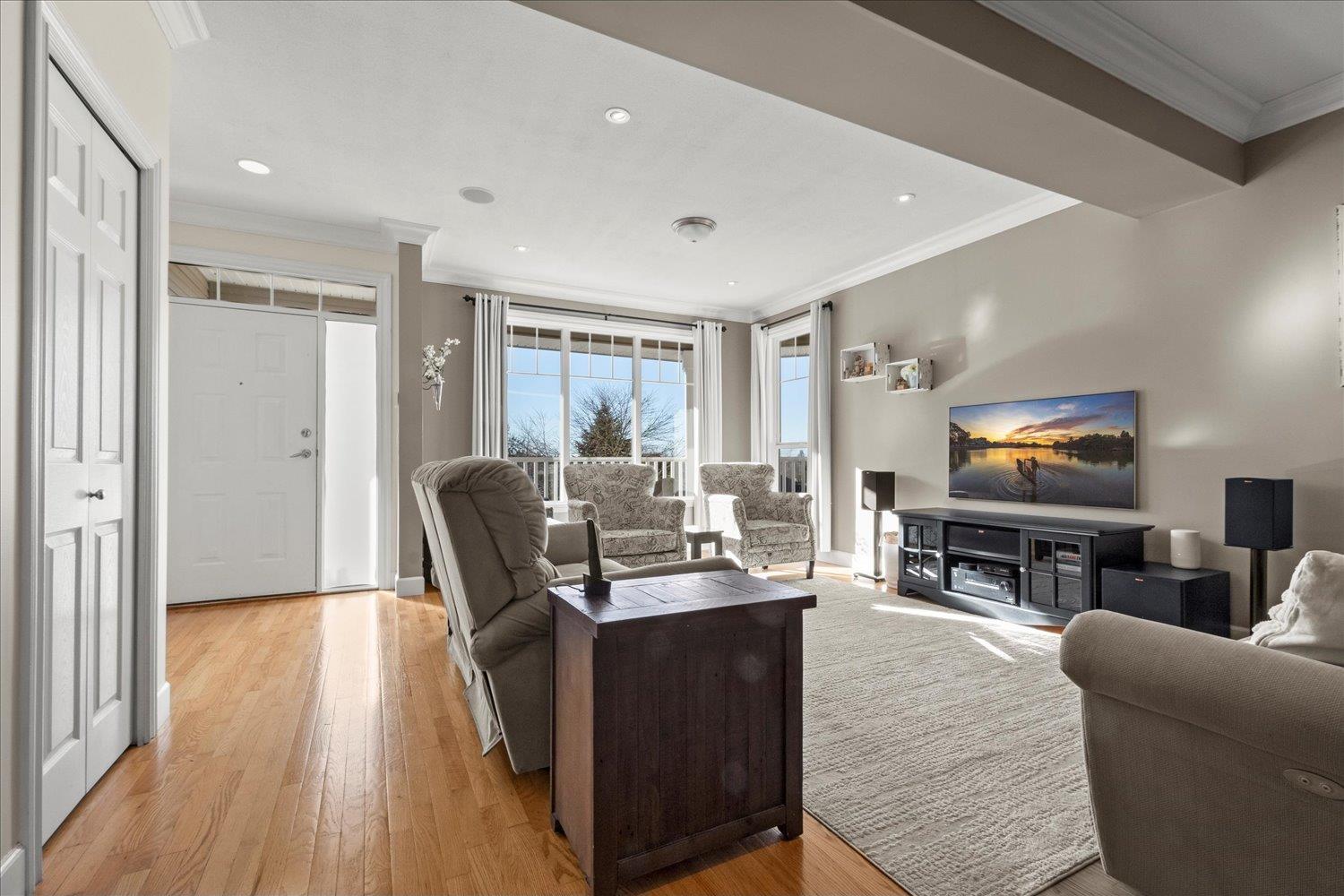 35379 Kinloch Place, Abbotsford, British Columbia  V3G 3A8 - Photo 7 - R3080661