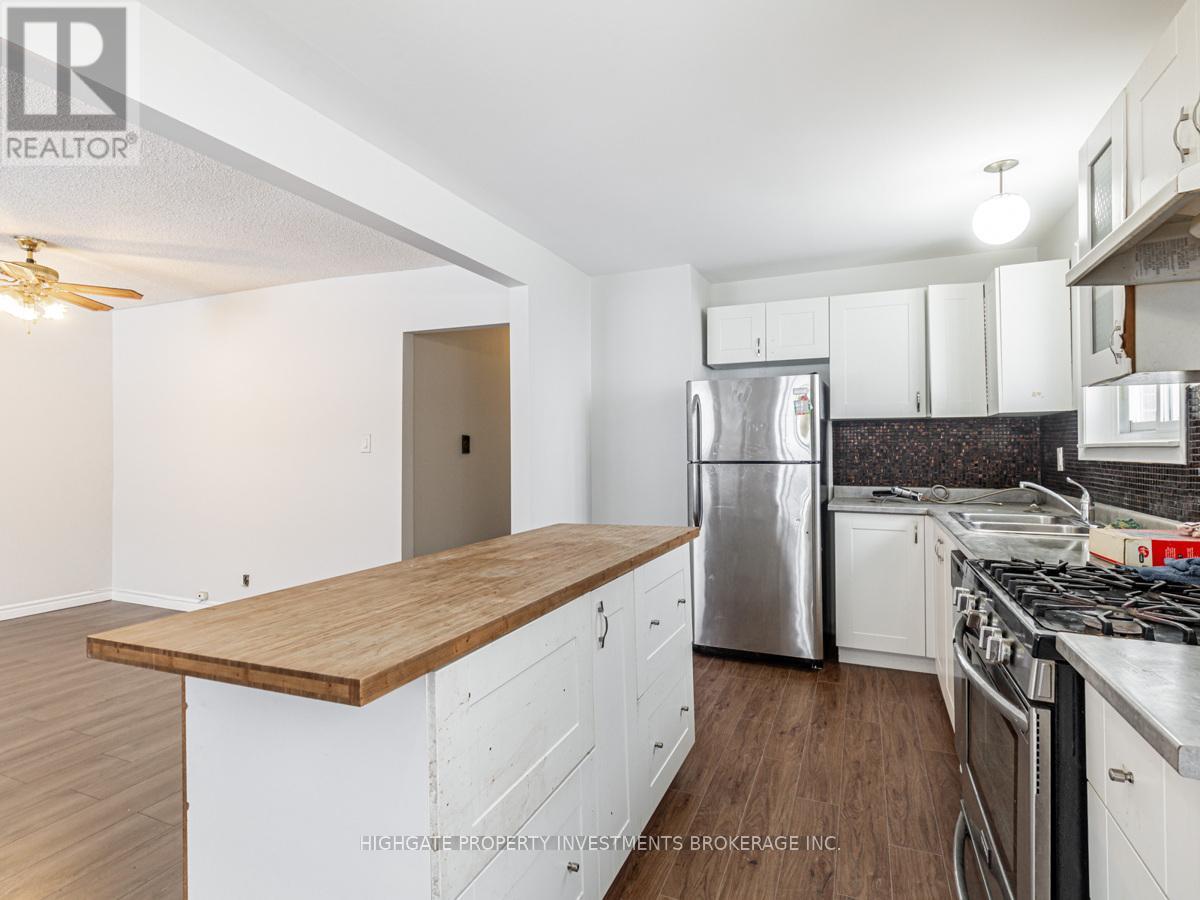 Main - 1348 Tatra Drive, Pickering, Ontario  L1W 1K6 - Photo 8 - E12711506