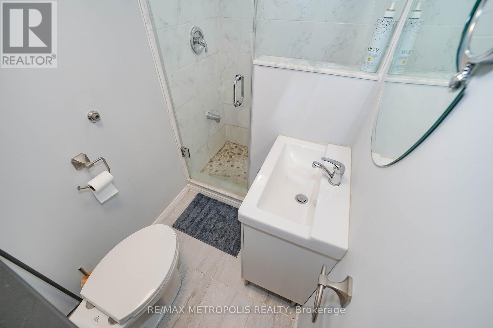 1319 Luna Court, Pickering, Ontario  L1W 3C3 - Photo 14 - E12711510