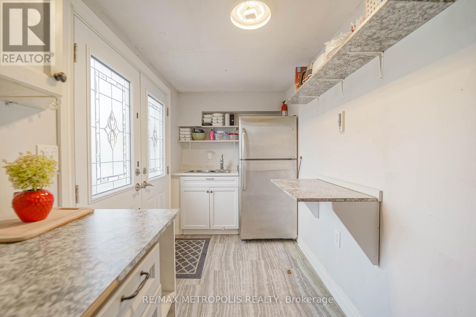 1319 Luna Court, Pickering, Ontario  L1W 3C3 - Photo 20 - E12711510