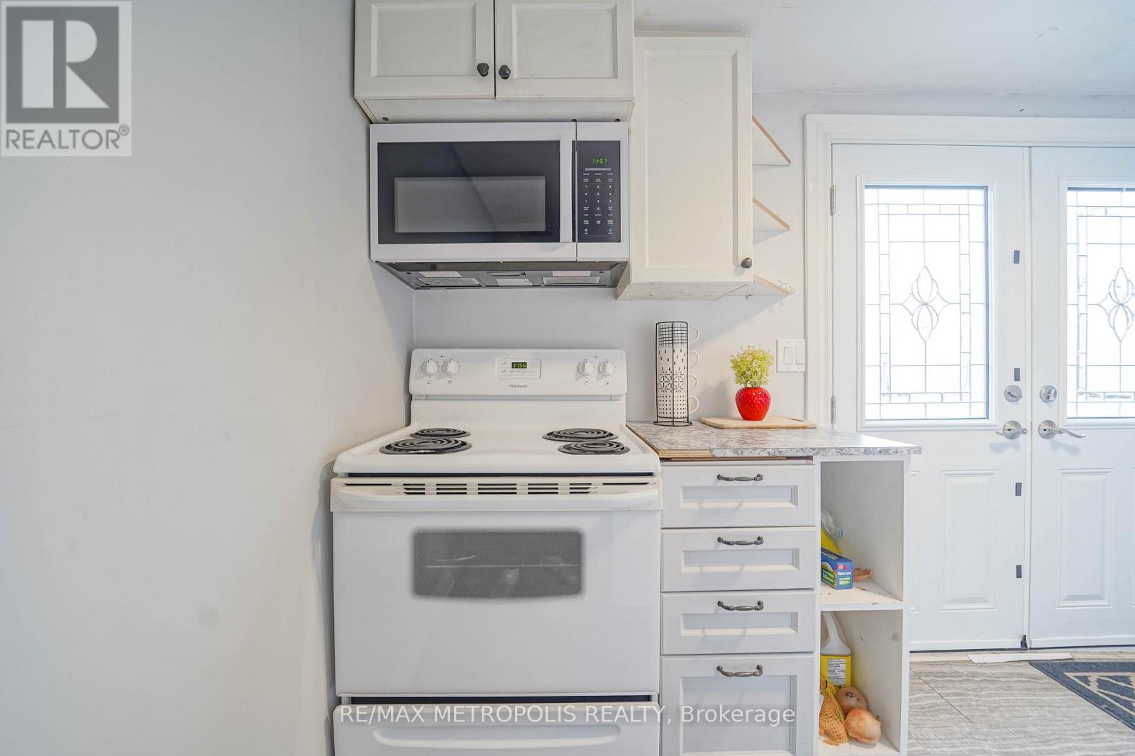 1319 Luna Court, Pickering, Ontario  L1W 3C3 - Photo 21 - E12711510