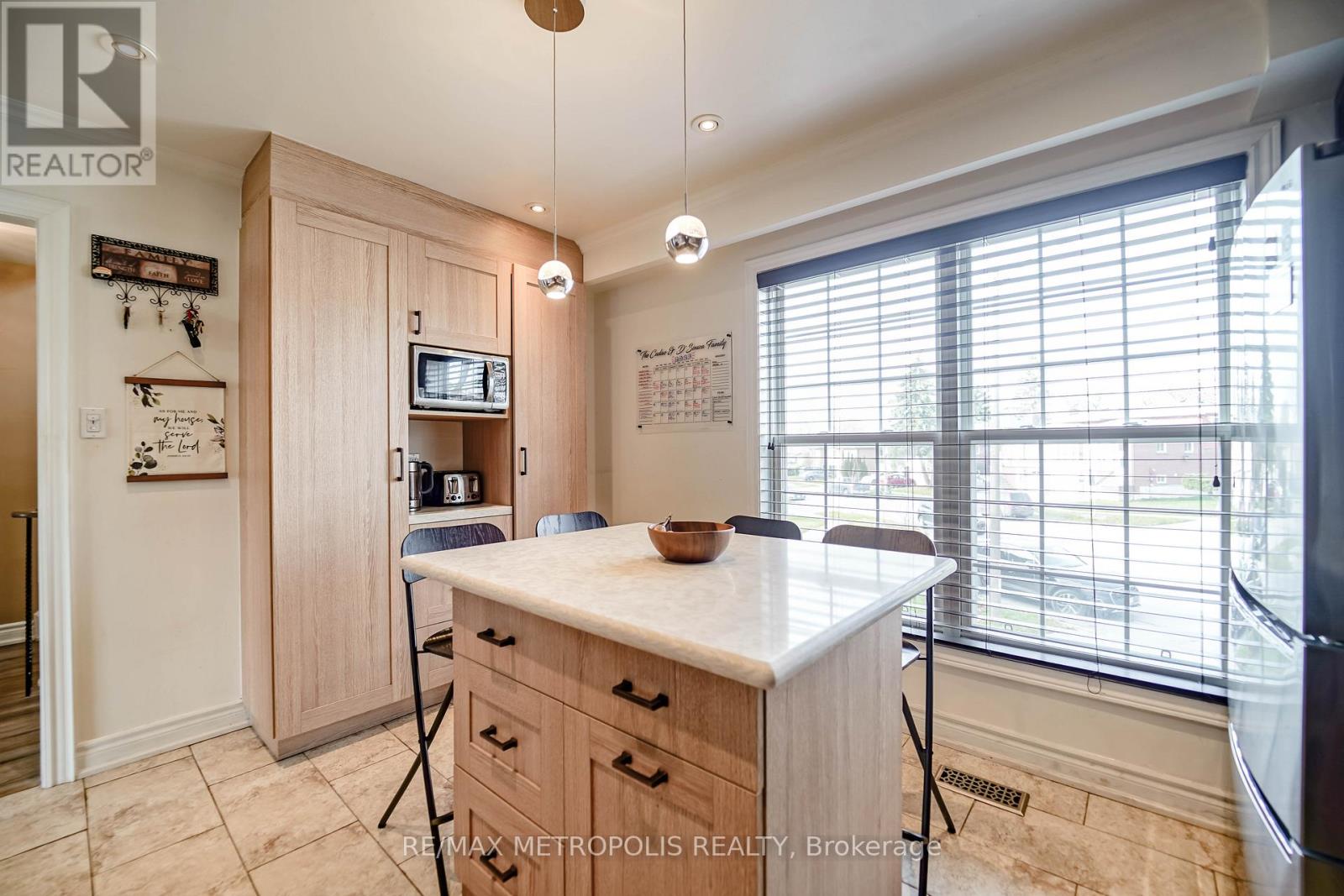 1319 Luna Court, Pickering, Ontario  L1W 3C3 - Photo 26 - E12711510