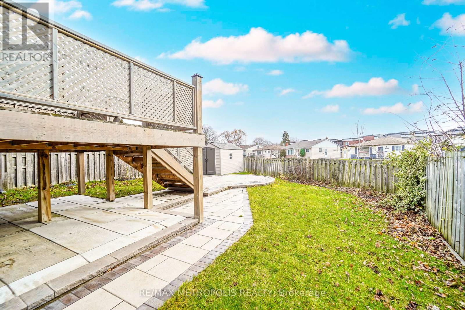 1319 Luna Court, Pickering, Ontario  L1W 3C3 - Photo 3 - E12711510