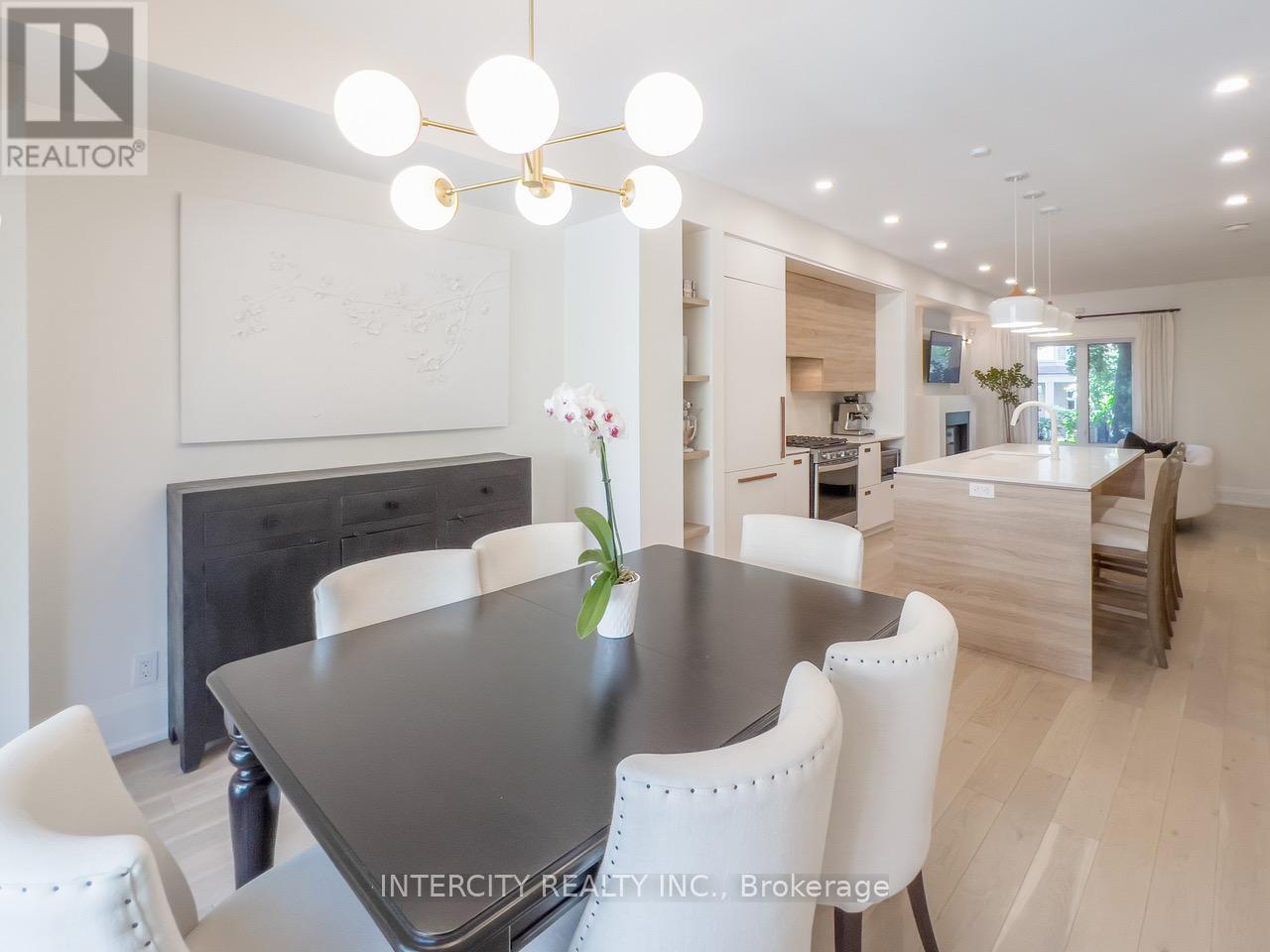 92 Dagmar Avenue, Toronto, Ontario  M4M 1W2 - Photo 3 - E12711512