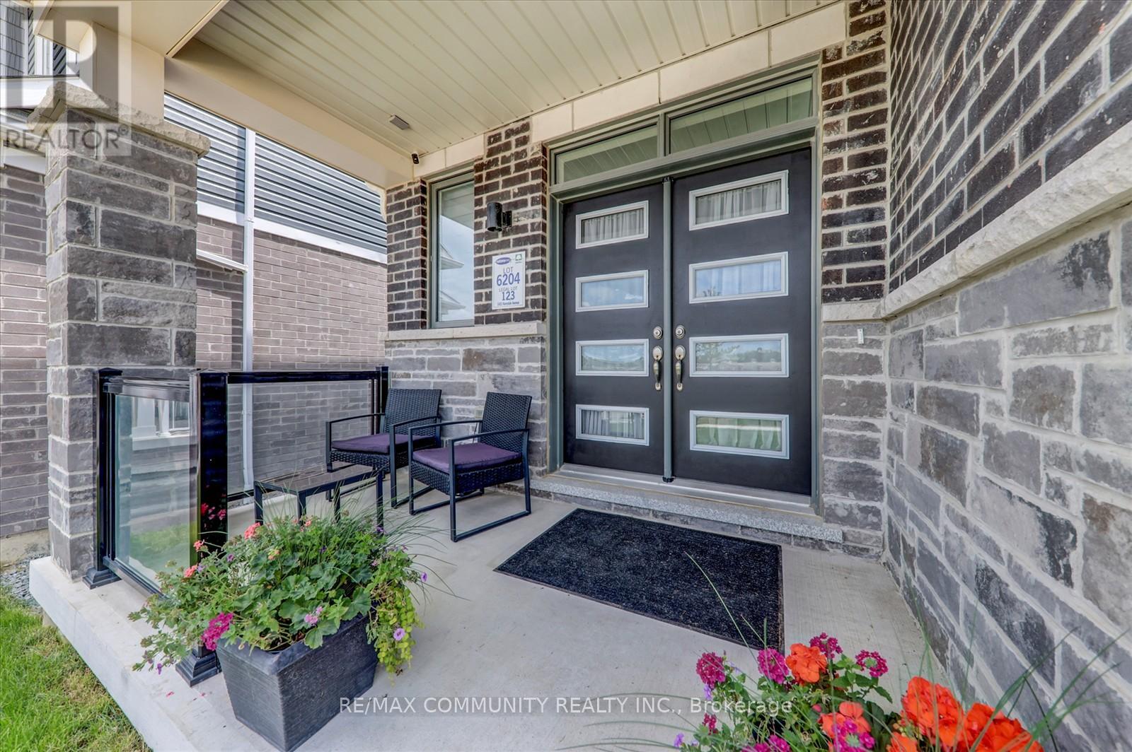 1431 Kerrydale Avenue, Pickering, Ontario  L1X 0M9 - Photo 5 - E12711568