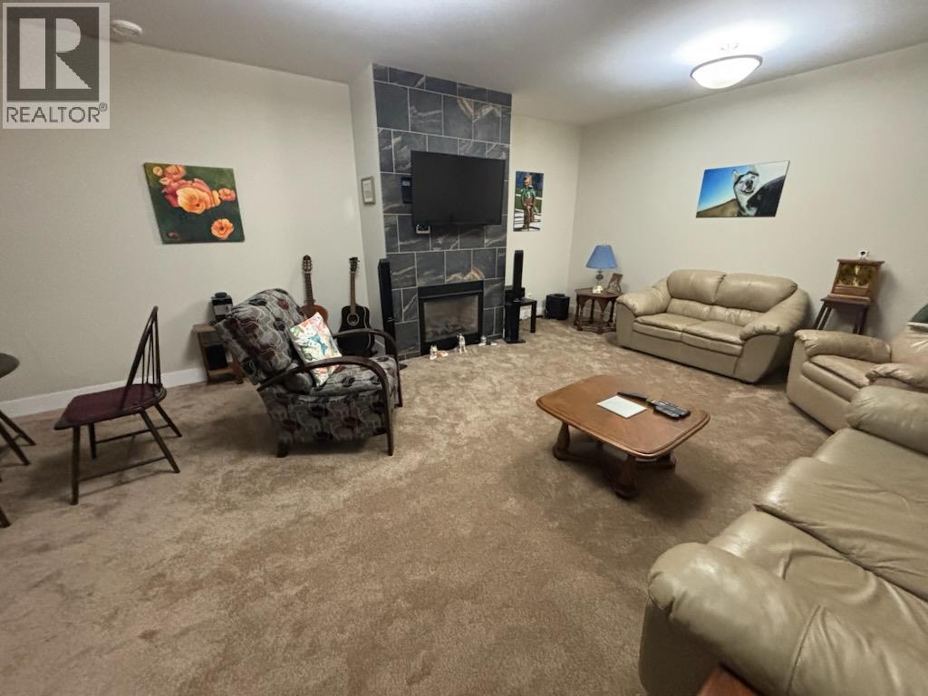 2265 Selkirk Place, Grand Forks, British Columbia  V0H 1H0 - Photo 16 - 10372974
