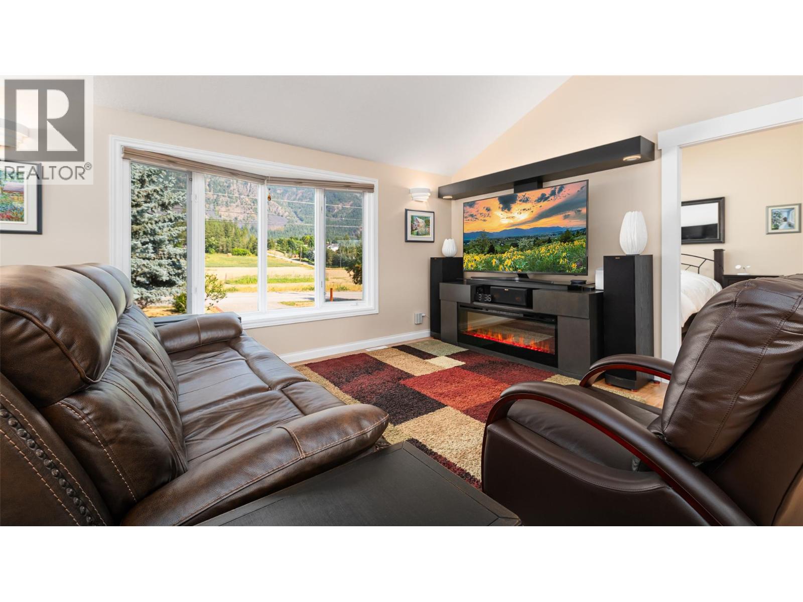 4857 Canyon Lister Road, Canyon, British Columbia  V0B 1C1 - Photo 8 - 10373151