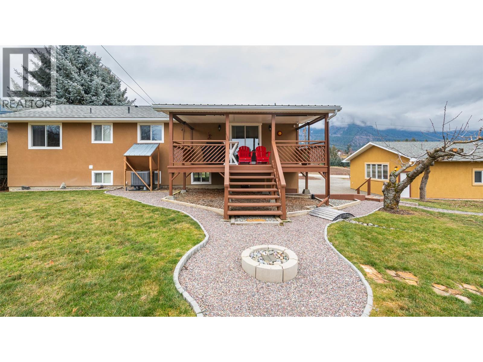 4857 Canyon Lister Road, Canyon, British Columbia  V0B 1C1 - Photo 4 - 10373151