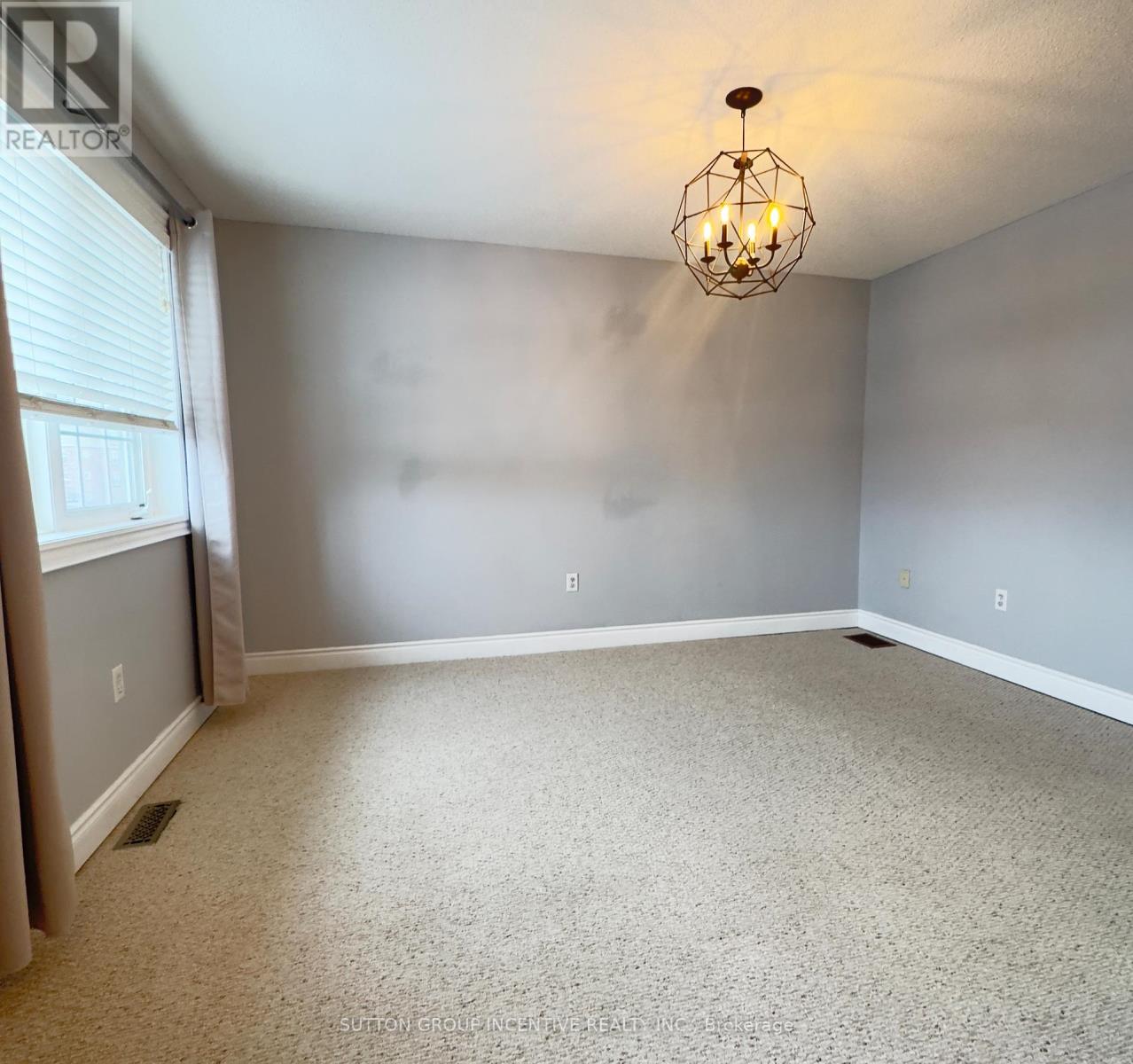 5 - 49 Ferndale Drive S, Barrie (Ardagh), Ontario  L4N 5W9 - Photo 10 - S12711502