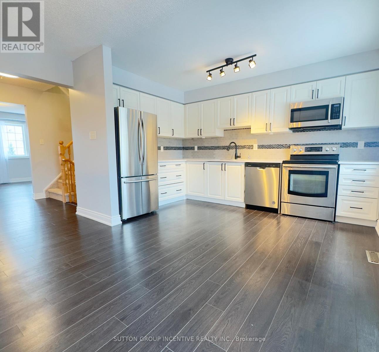 5 - 49 Ferndale Drive S, Barrie (Ardagh), Ontario  L4N 5W9 - Photo 2 - S12711502