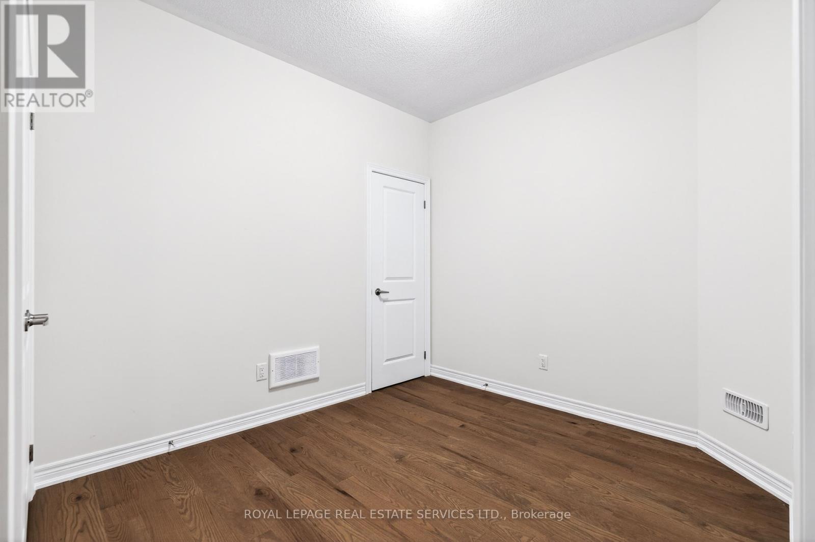 Unit 2 - 3205 Sixth Line, Oakville, Ontario  L6H 0V8 - Photo 13 - W12711472