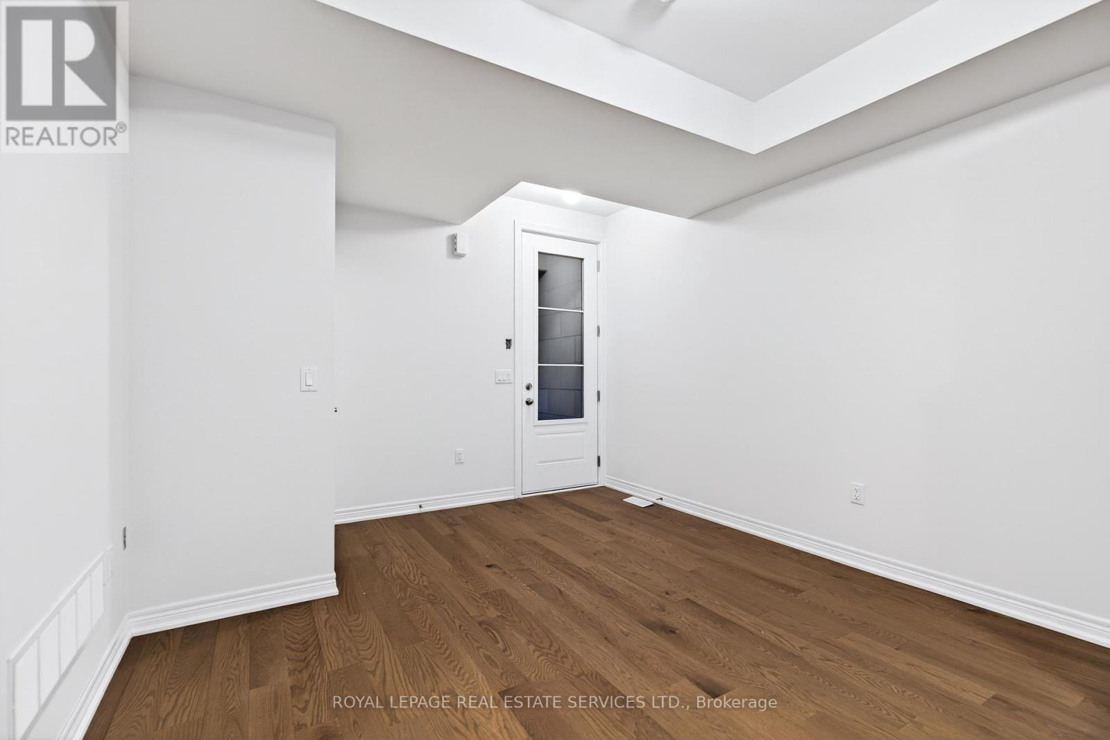 Unit 2 - 3205 Sixth Line, Oakville, Ontario  L6H 0V8 - Photo 4 - W12711472