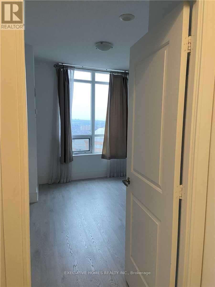 2707 - 330 Burnhamthorpe Road, Mississauga, Ontario  L5B 3Y5 - Photo 11 - W12711476