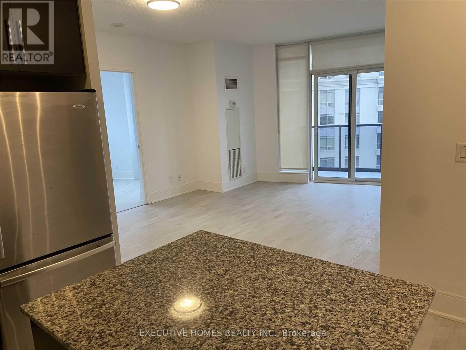 2707 - 330 Burnhamthorpe Road, Mississauga, Ontario  L5B 3Y5 - Photo 12 - W12711476