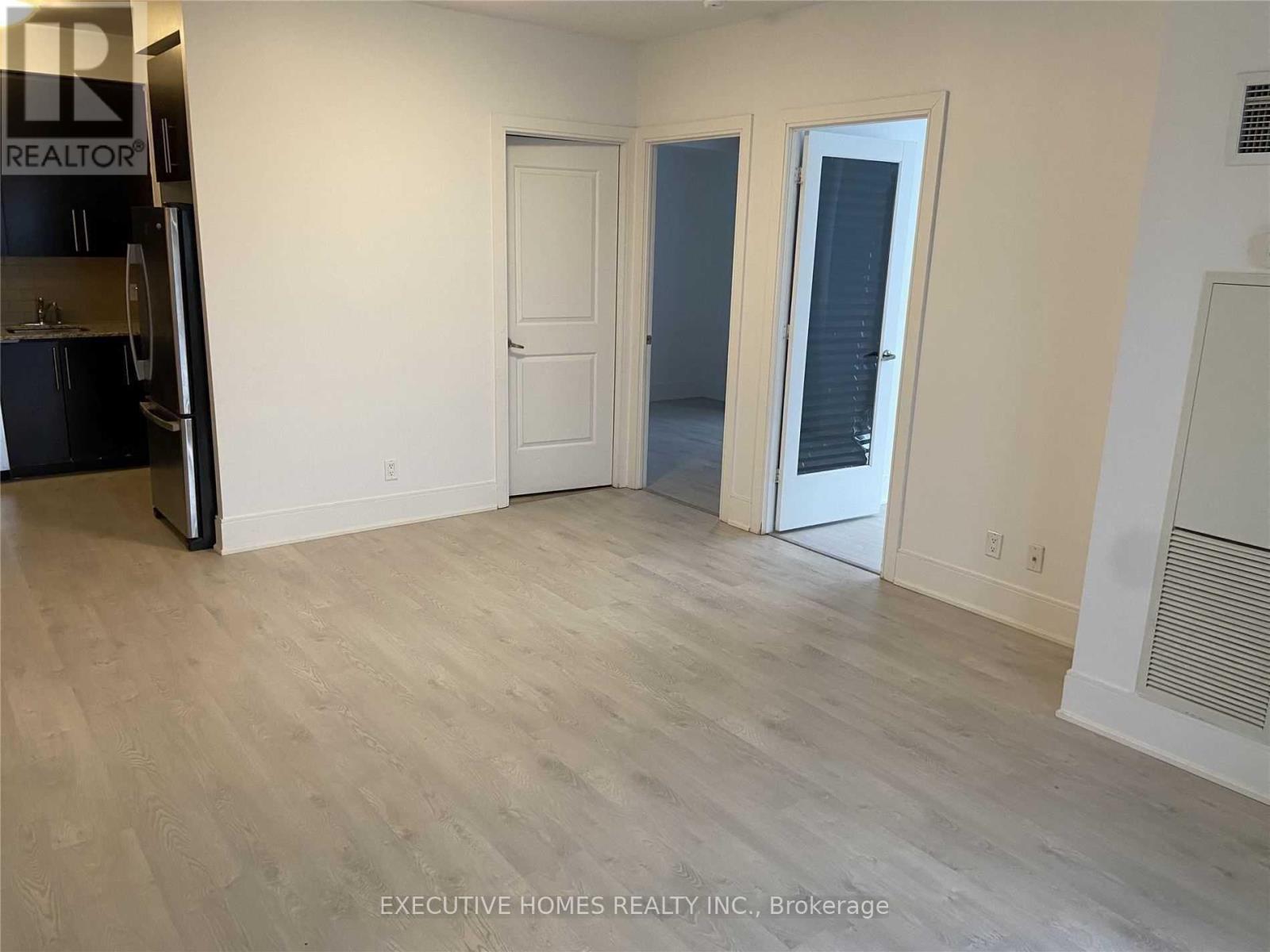 2707 - 330 Burnhamthorpe Road, Mississauga, Ontario  L5B 3Y5 - Photo 8 - W12711476