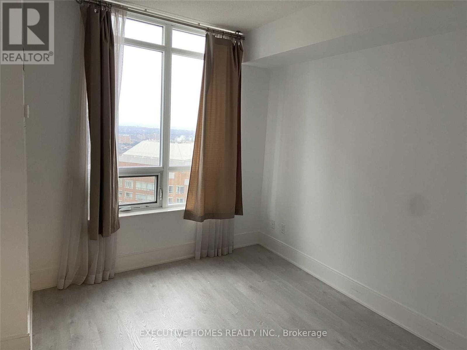 2707 - 330 Burnhamthorpe Road, Mississauga, Ontario  L5B 3Y5 - Photo 9 - W12711476