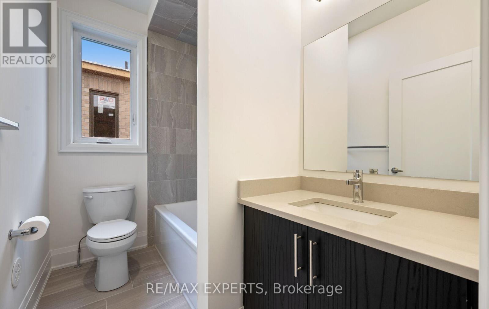 3304 Azam Way, Oakville, Ontario  L6M 4K1 - Photo 17 - W12711494