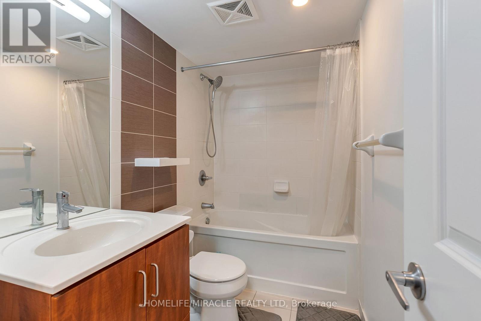 1606 - 215 Sherway Gardens Road, Toronto, Ontario  M9C 0A4 - Photo 21 - W12711508