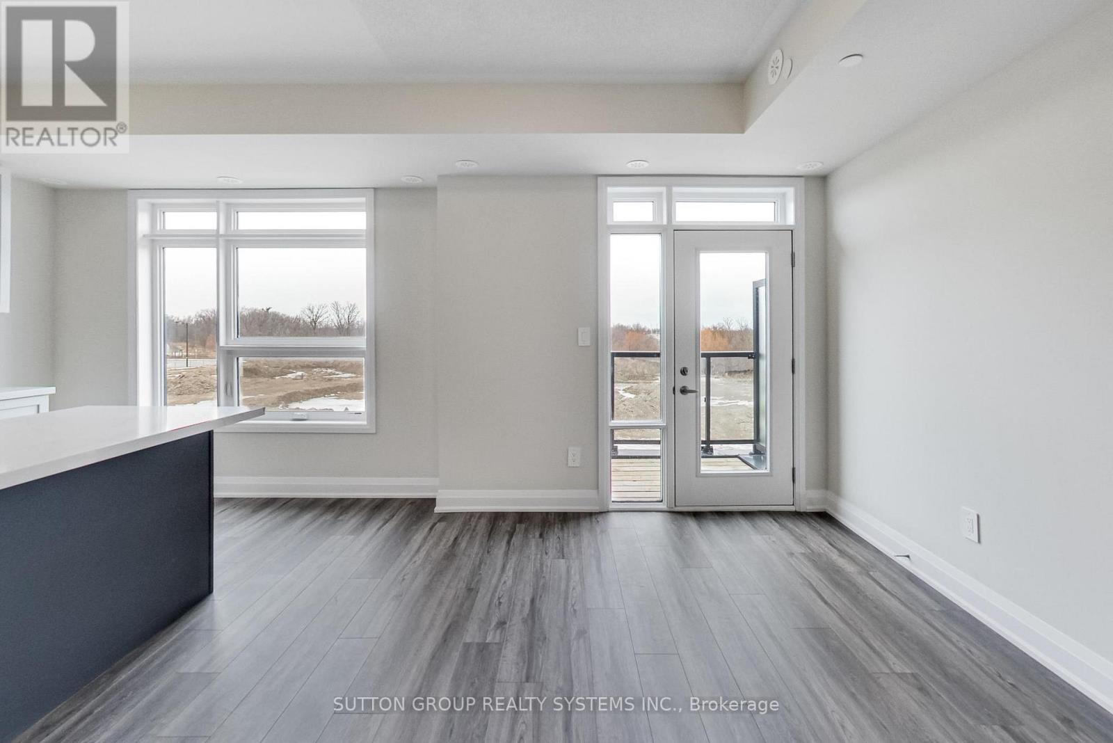 103 - 1577 Rose Way, Milton, Ontario  L9E 0J2 - Photo 5 - W12711552