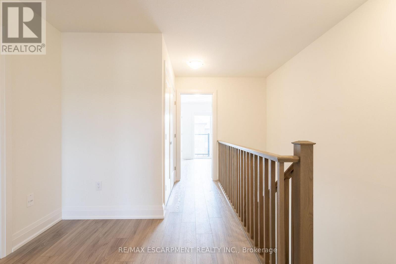 15 Raspberry Lane, Hamilton, Ontario  L0R 1W0 - Photo 13 - X12704504