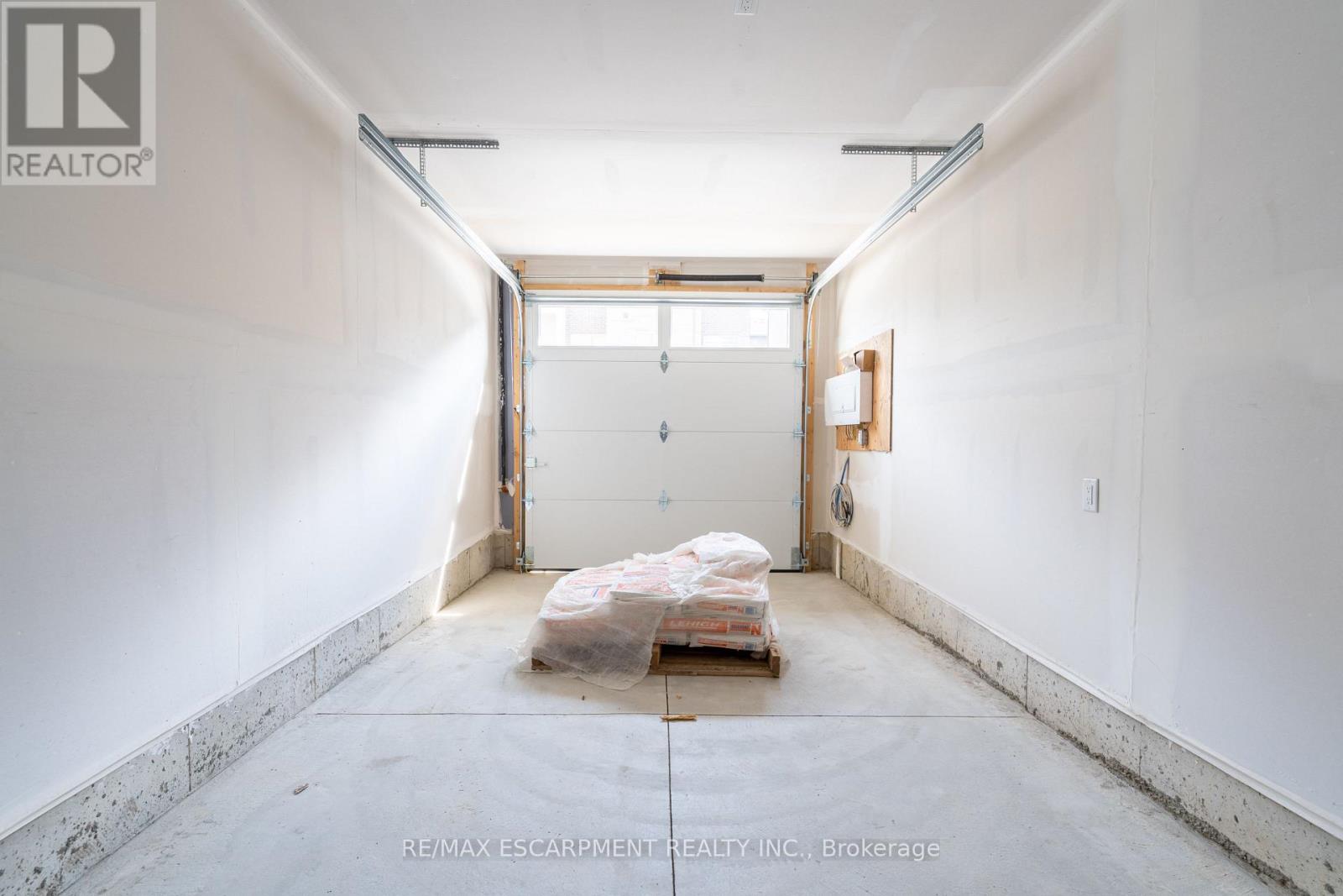 15 Raspberry Lane, Hamilton, Ontario  L0R 1W0 - Photo 18 - X12704504