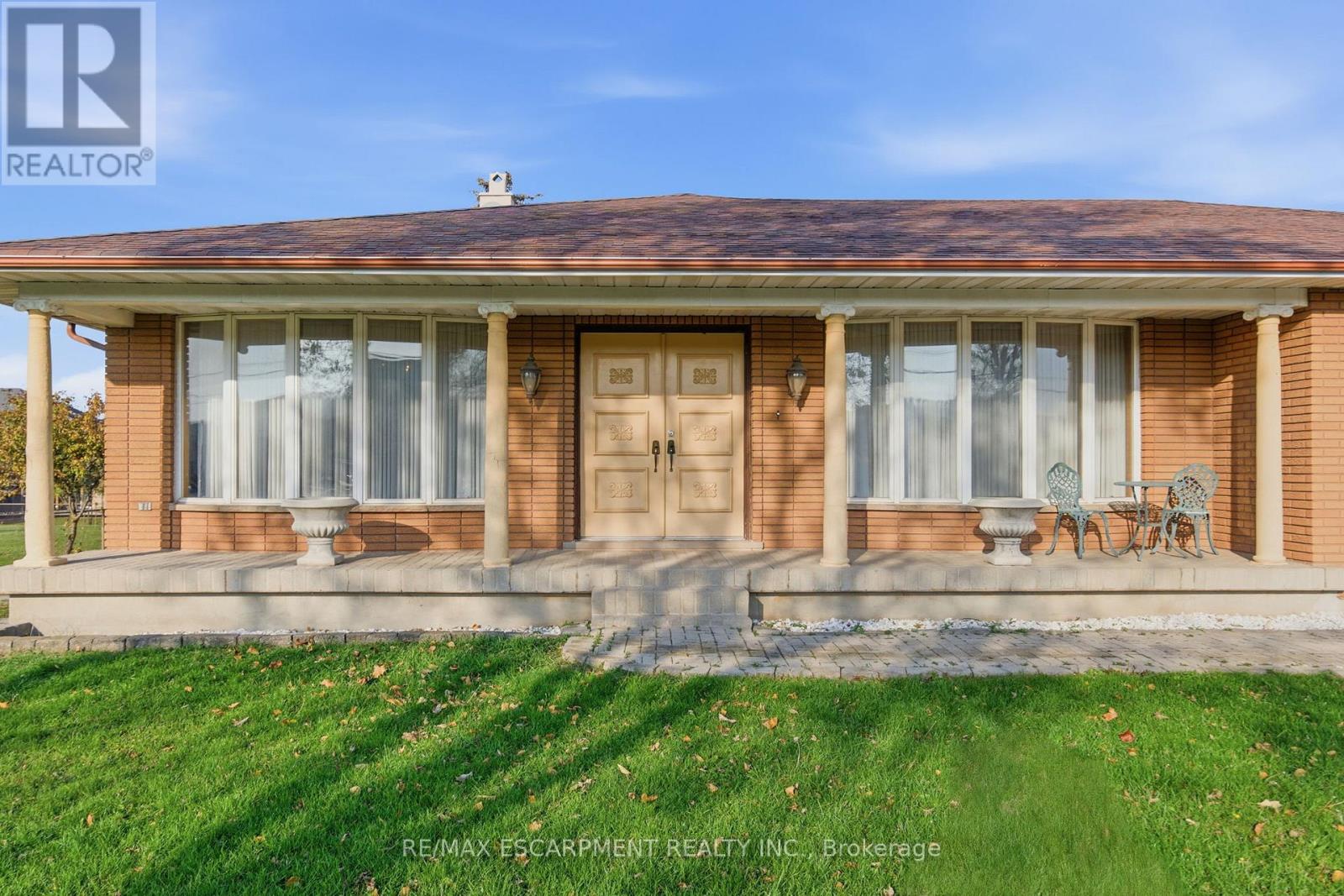 1235 Barton Street, Hamilton, Ontario  L8E 5G9 - Photo 4 - X12711490