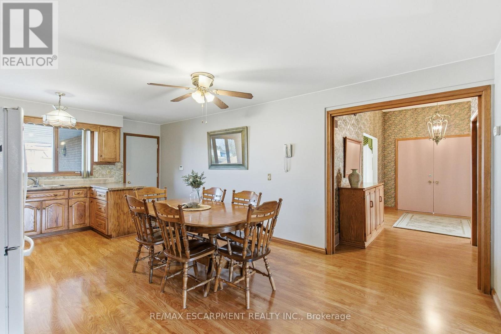 1235 Barton Street, Hamilton, Ontario  L8E 5G9 - Photo 9 - X12711490