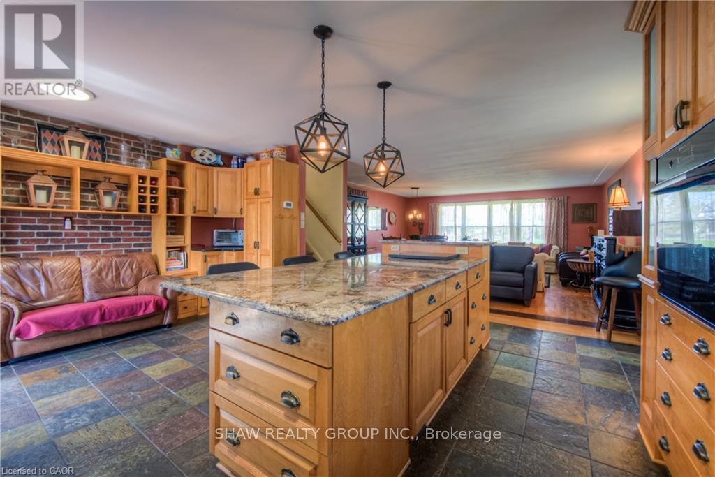 7 Squire Court, Waterloo, Ontario  N2J 4G8 - Photo 18 - X12711540