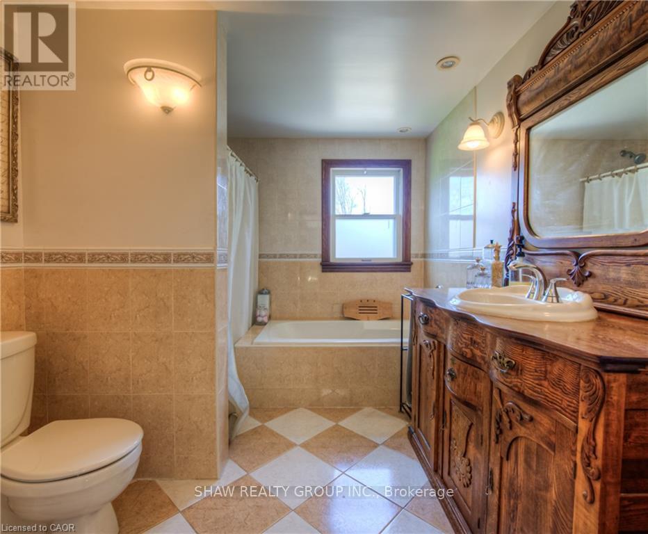 7 Squire Court, Waterloo, Ontario  N2J 4G8 - Photo 26 - X12711540