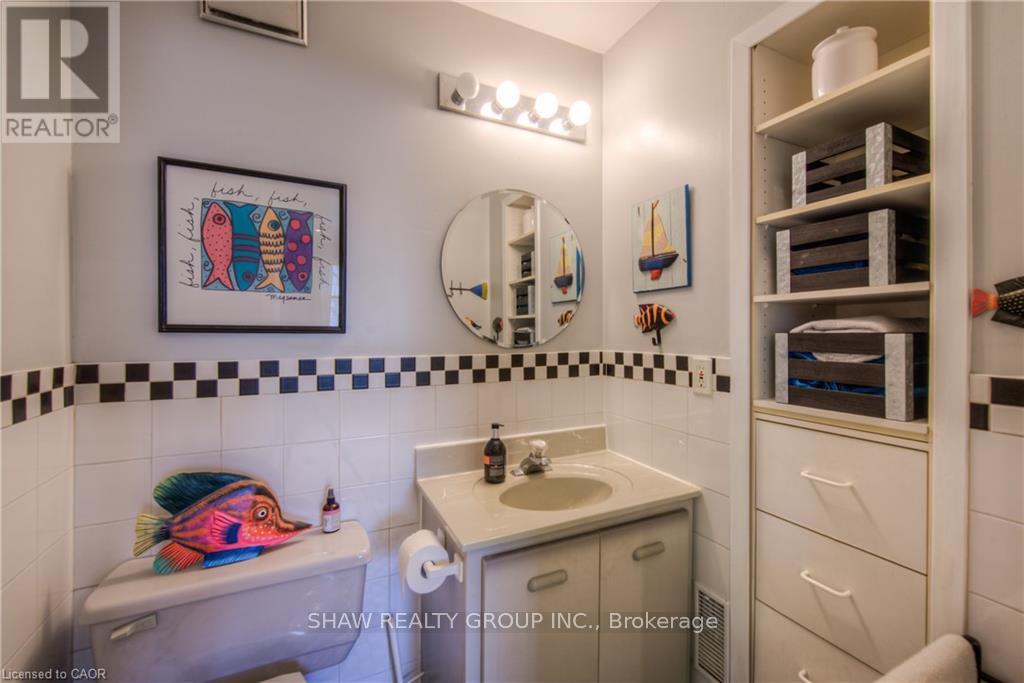 7 Squire Court, Waterloo, Ontario  N2J 4G8 - Photo 30 - X12711540