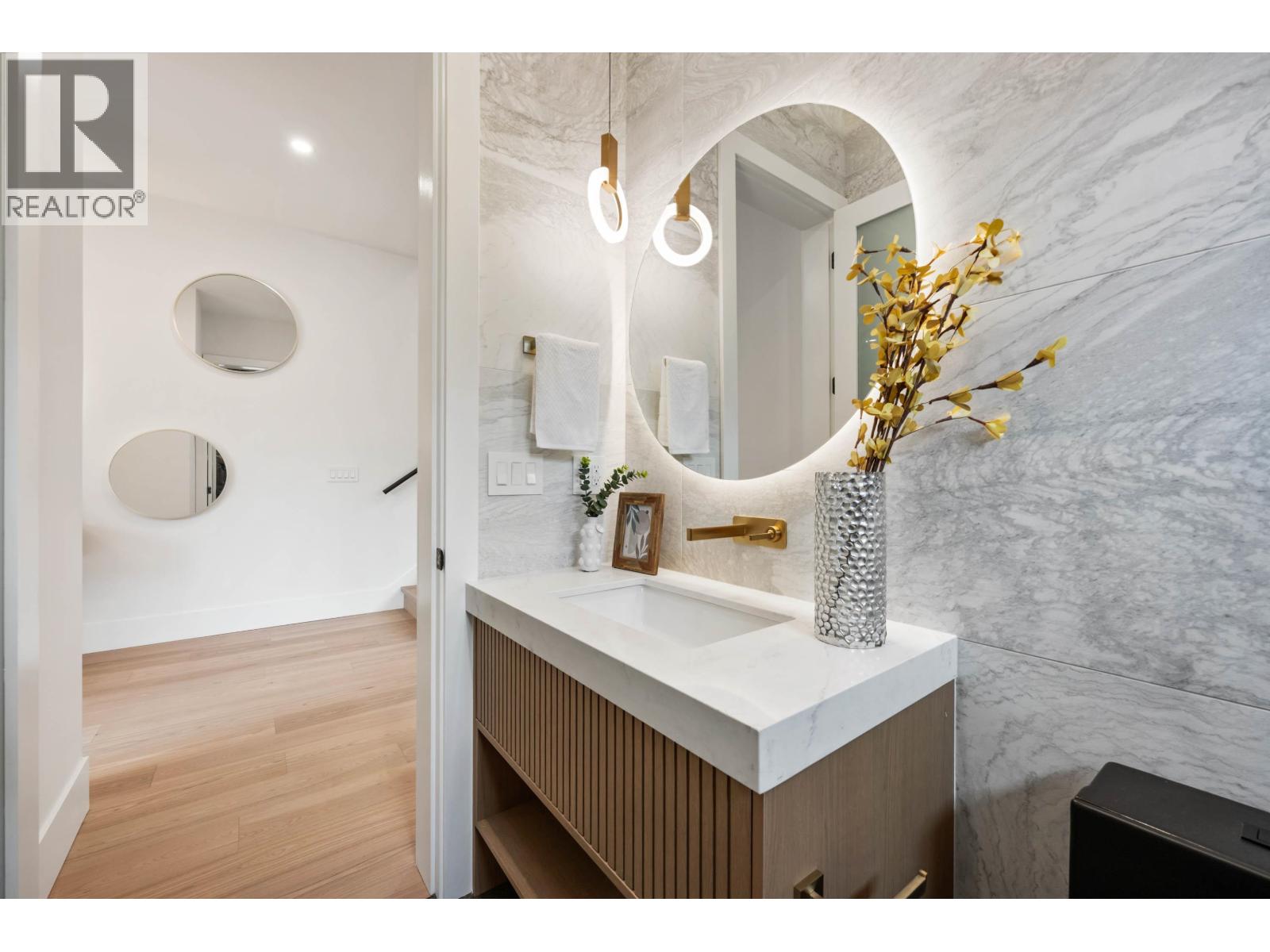 2 6107 Patrick Street, Burnaby, British Columbia  V5J 3B8 - Photo 12 - R3080704