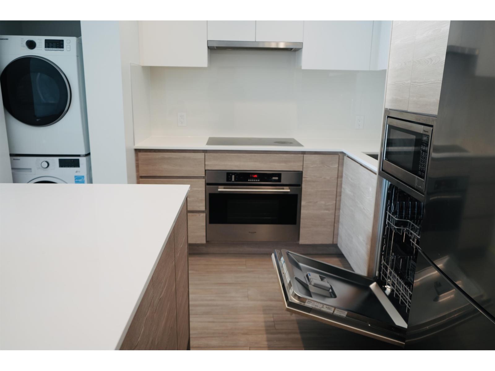 2710 13655 Fraser Highway, Surrey, British Columbia  V3T 0P8 - Photo 5 - R3079812