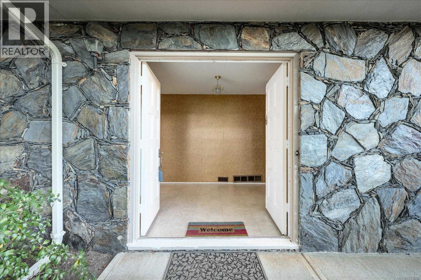 4425 Gulfview Dr, Nanaimo, British Columbia  V9T 5V7 - Photo 3 - 1023682