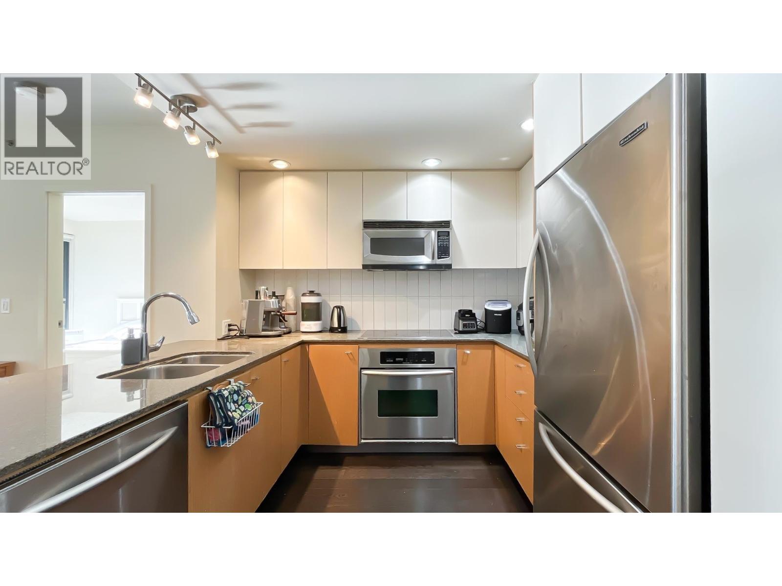 303 750 W 12th Avenue, Vancouver, British Columbia  V5Z 0A3 - Photo 5 - R3080696