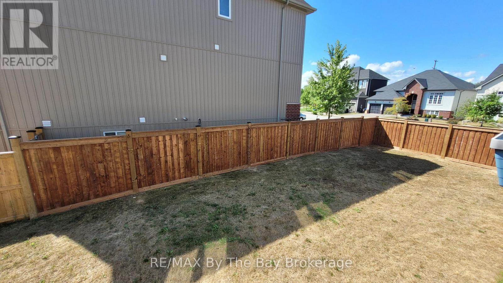 218 Roy Drive, Clearview, Ontario  L0M 1S0 - Photo 3 - S12711576