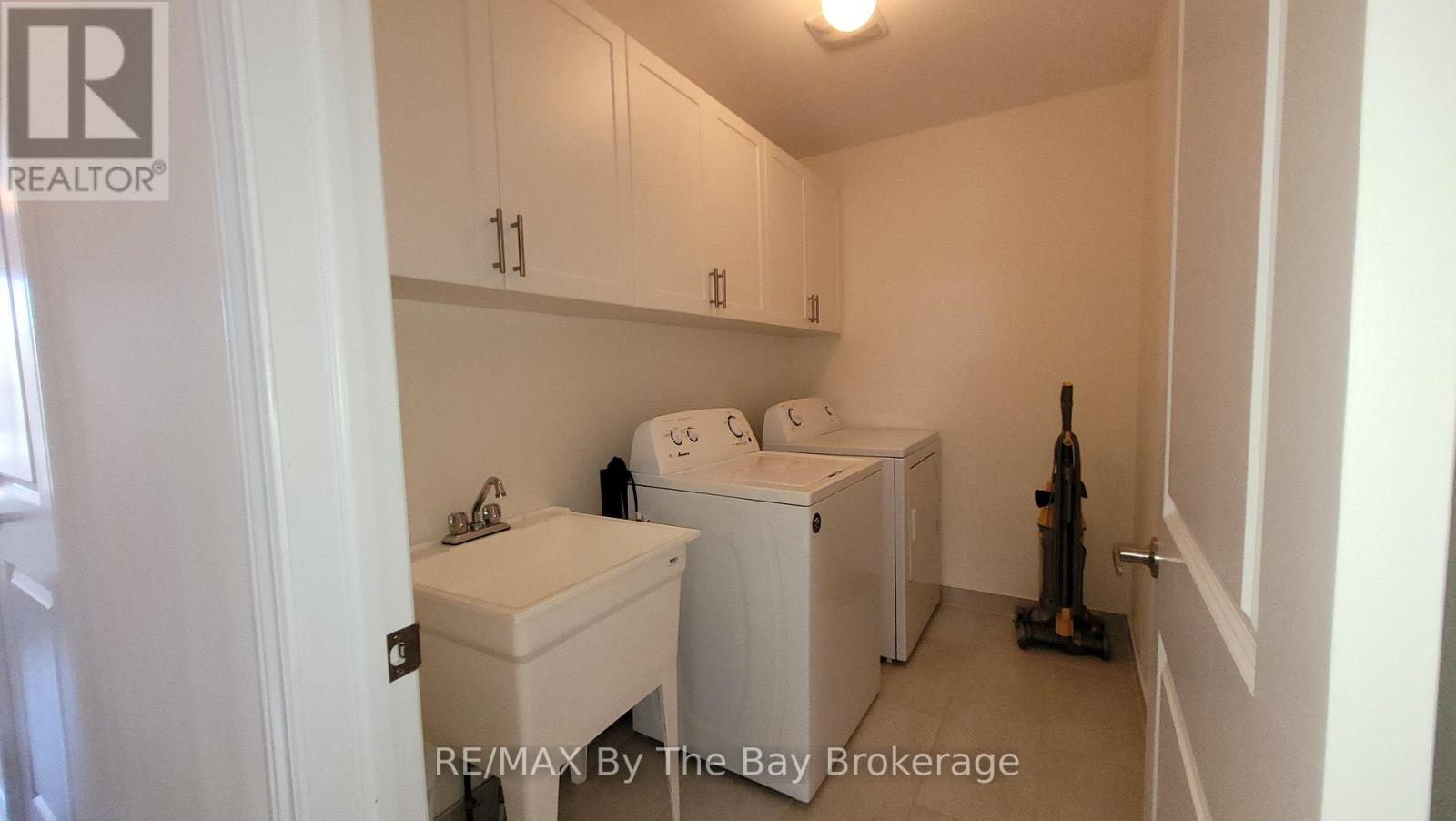 218 Roy Drive, Clearview, Ontario  L0M 1S0 - Photo 31 - S12711576