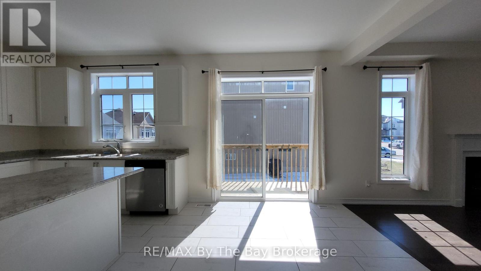 218 Roy Drive, Clearview, Ontario  L0M 1S0 - Photo 9 - S12711576