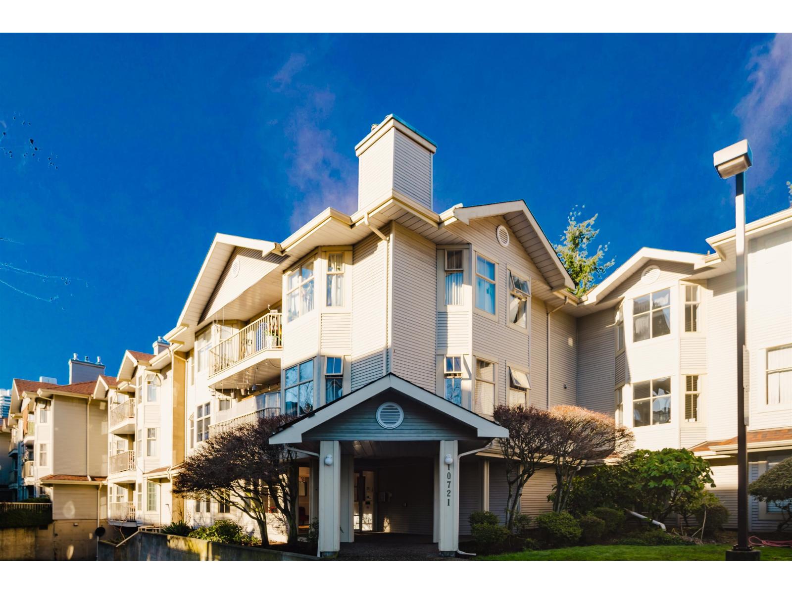 204 10721 139 Street, Surrey, British Columbia  V3T 4L8 - Photo 1 - R3080073