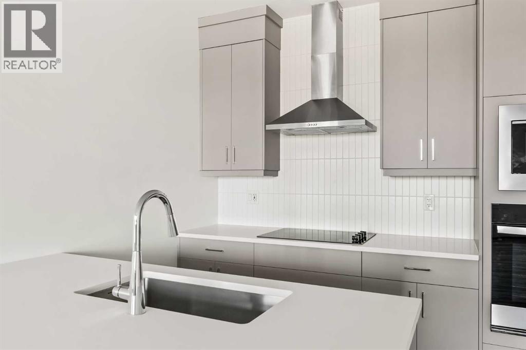 707 Sovereign Common Sw, Calgary, Alberta  T3C 3Y3 - Photo 4 - A2279504