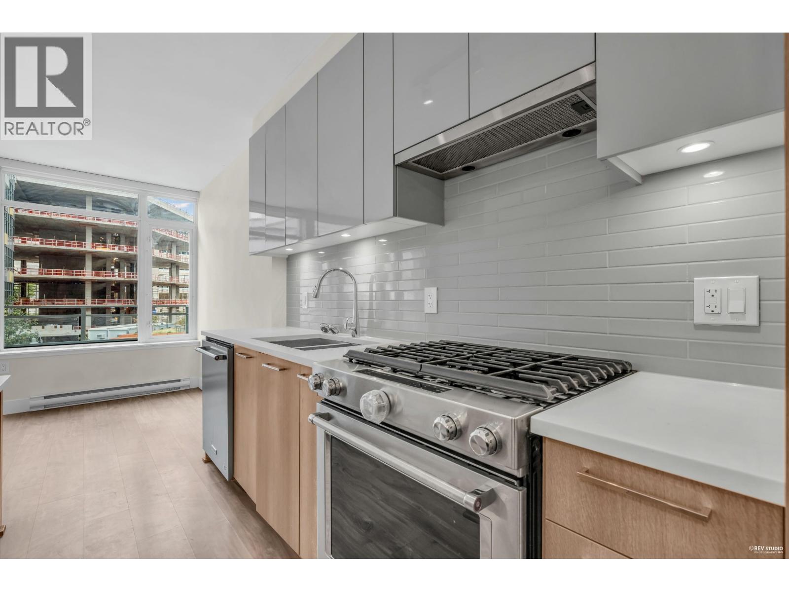 406 258 Nelson's Court, New Westminster, British Columbia  V3L 0J9 - Photo 4 - R3081004