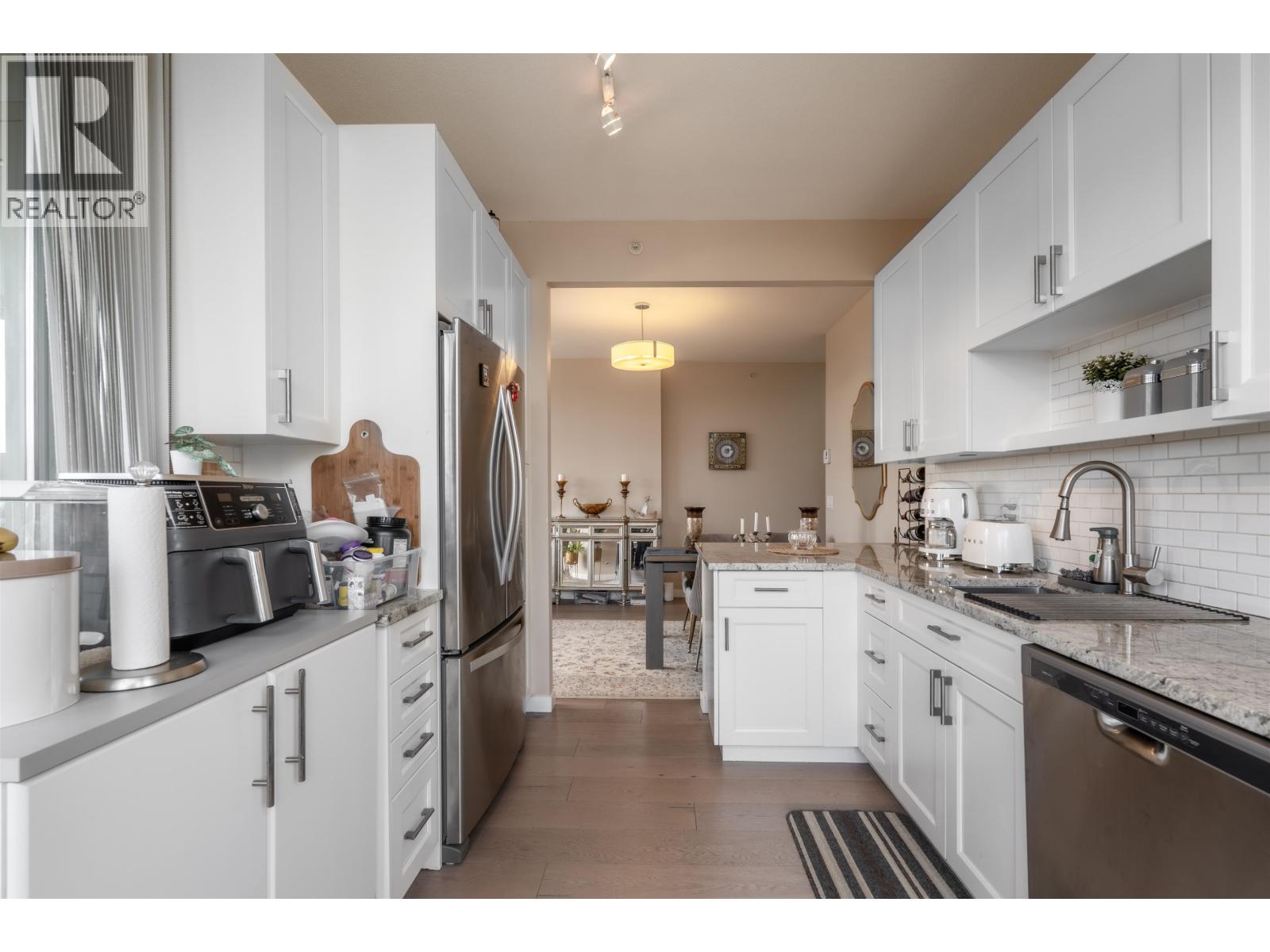 801 160 W Keith Road, North Vancouver, British Columbia  V7M 3M2 - Photo 12 - R3081043