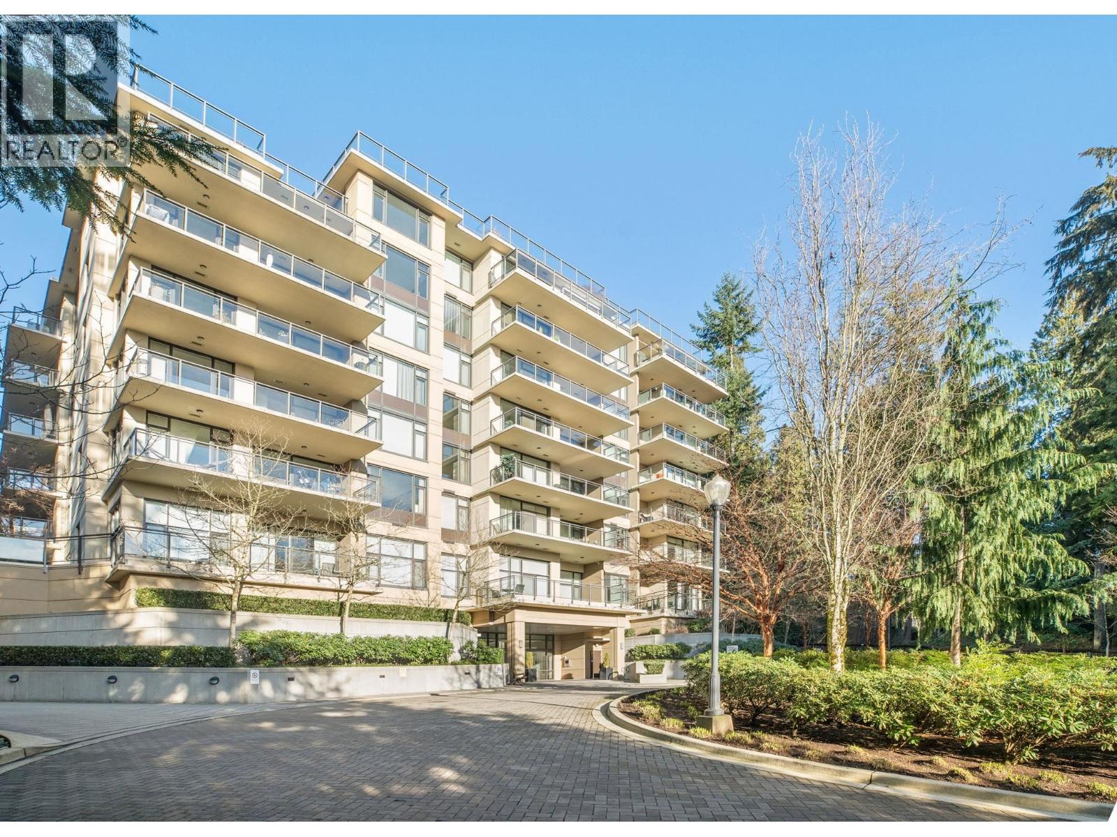 707 1415 Parkway Boulevard, Coquitlam, British Columbia  V3E 0C7 - Photo 1 - R3081055