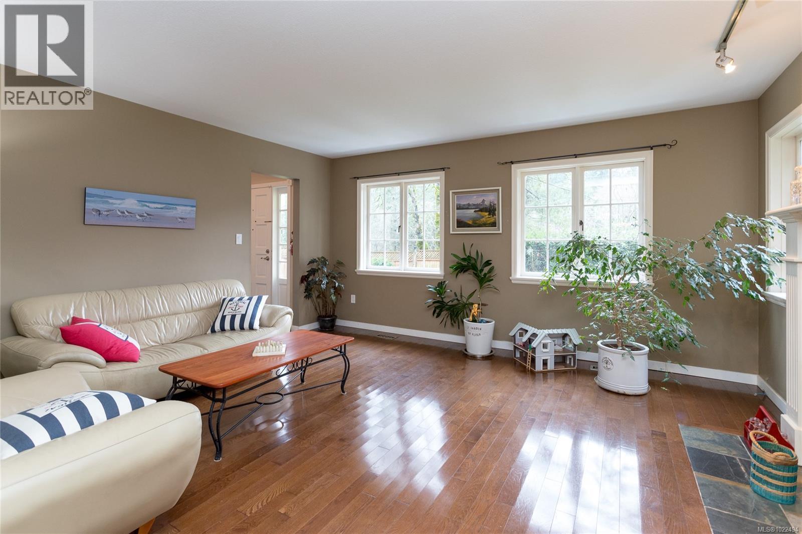 1208 Tatlow Rd, North Saanich, British Columbia  V8L 5P3 - Photo 9 - 1022494