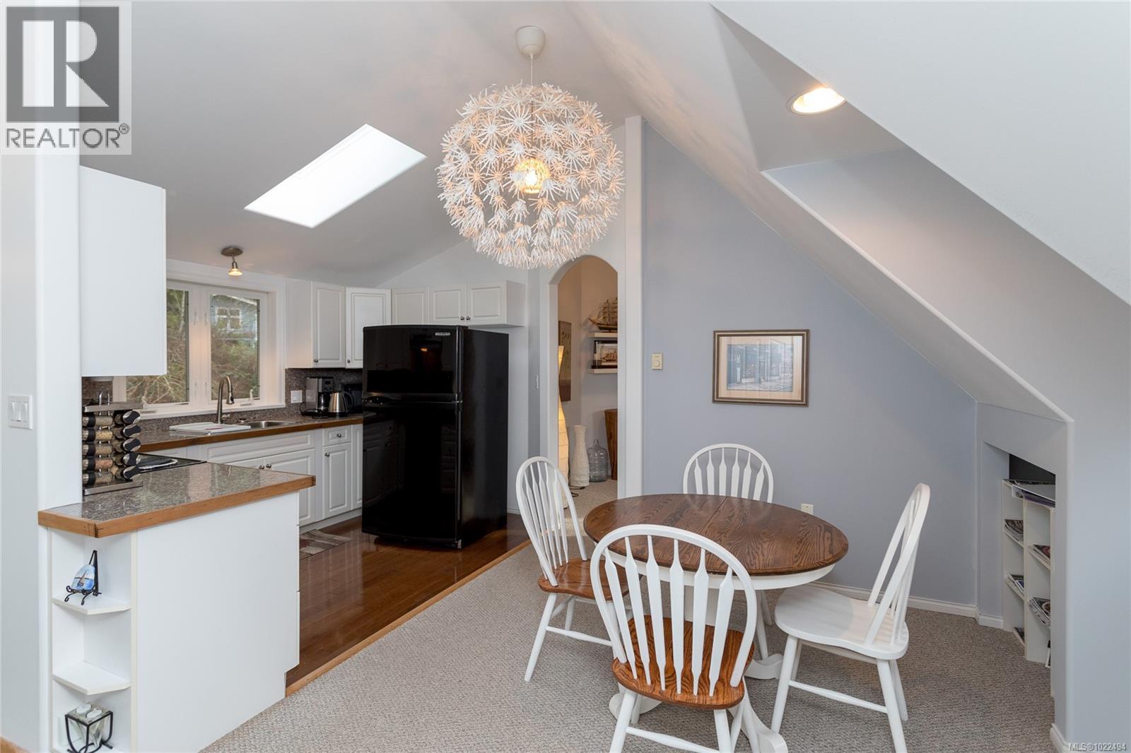 1208 Tatlow Rd, North Saanich, British Columbia  V8L 5P3 - Photo 39 - 1022494