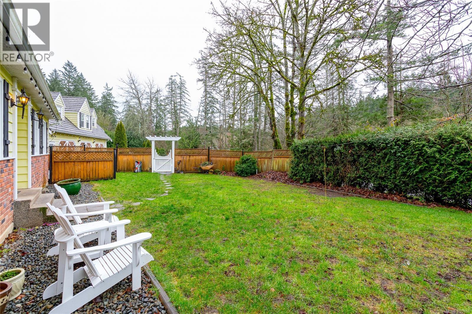 1208 Tatlow Rd, North Saanich, British Columbia  V8L 5P3 - Photo 50 - 1022494