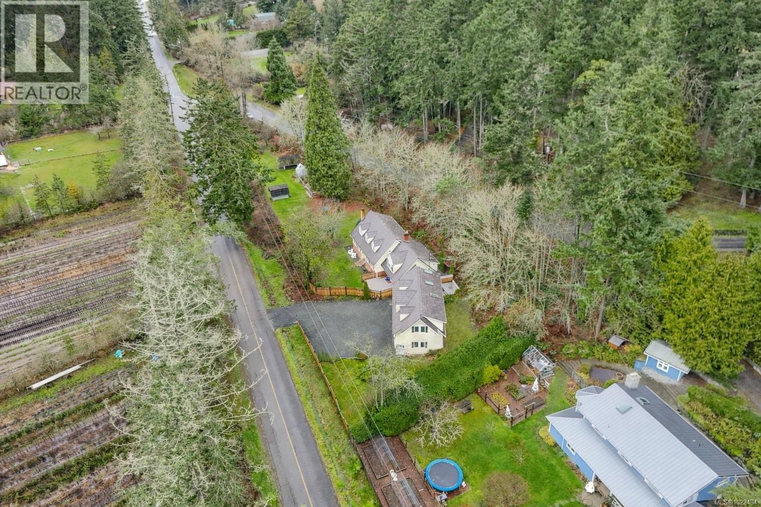 1208 Tatlow Rd, North Saanich, British Columbia